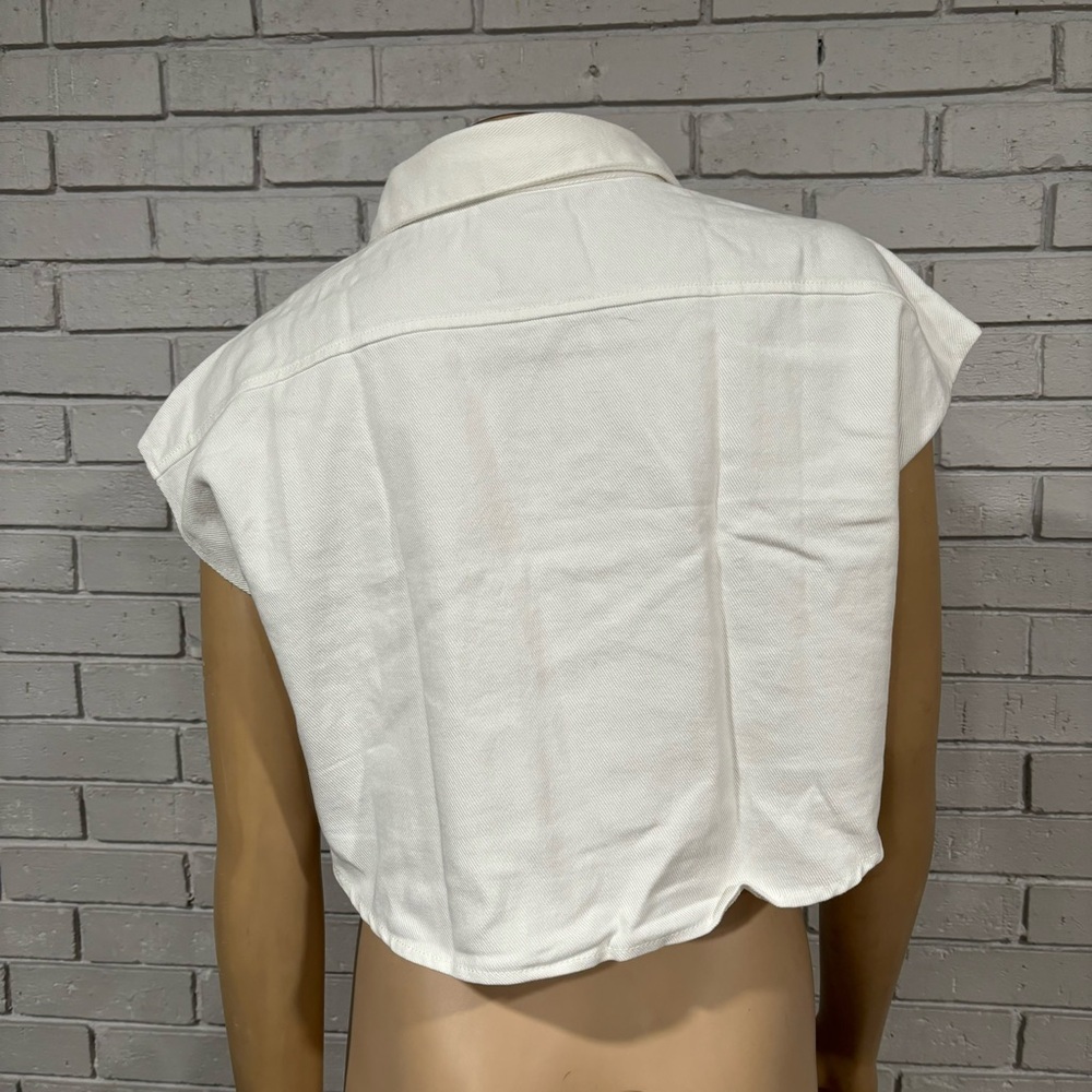 White Cropped Button-Up Top - Picture 5 of 7